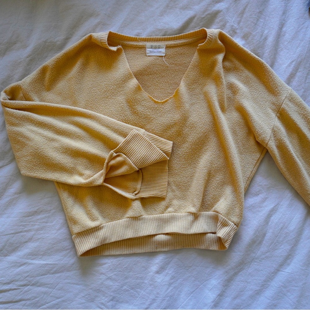 Cropped sweater, super cozy and cute yellow color